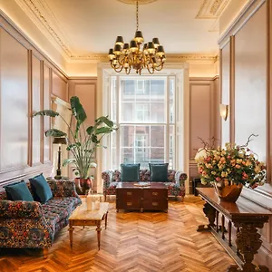 Albany House *** Dublin